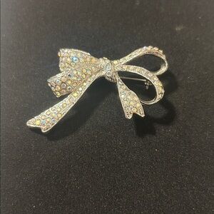 Sparkling Bow Brooch
